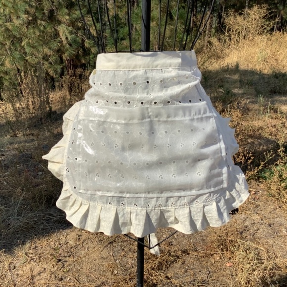 Cream color Apron with Sheer Pocket Money Dance Wedding Cafe Tea Party - Picture 3 of 10